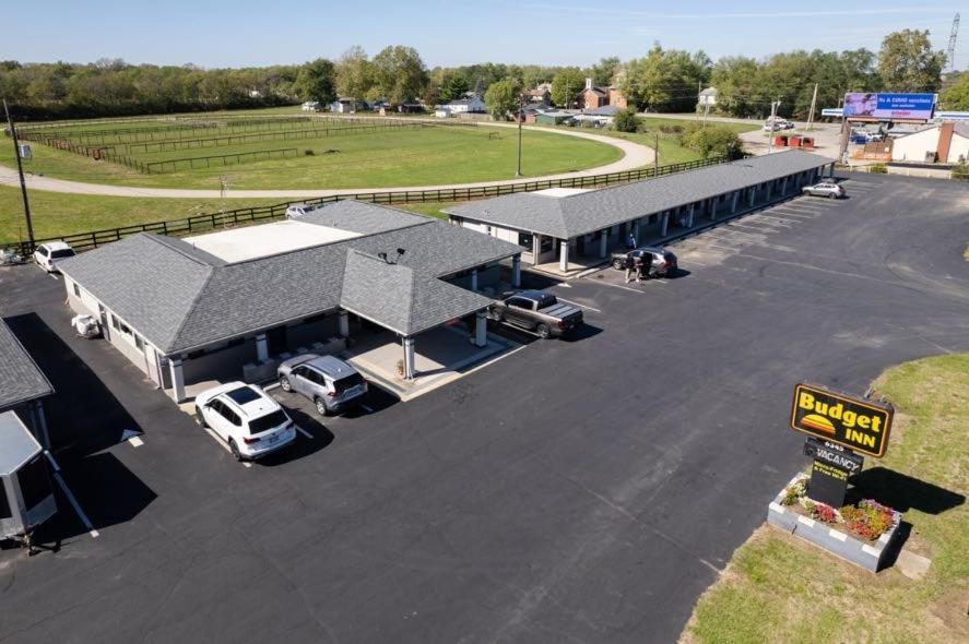 Budget Inn Columbus Lockbourne Exterior foto